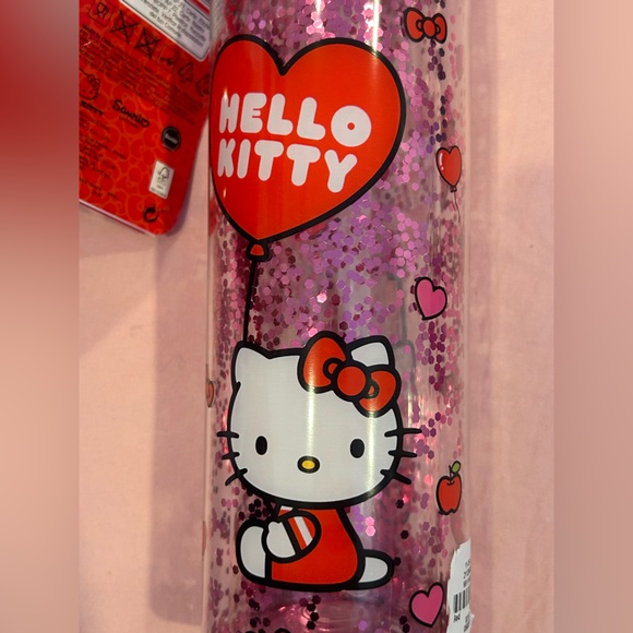 Hello Kitty Glitter Filled Water Bottle - Picture 3 of 6